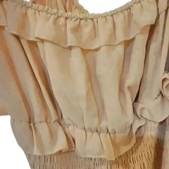 Pretty Little Thing Women's Stone Ivory Chiffon Shirred Body Con Dress NEW - Picture 5 of 16